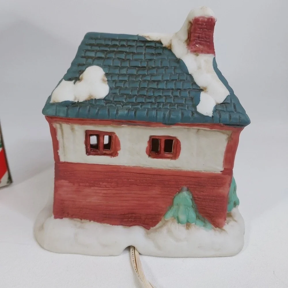 Vintage Christmas Village Lighted House 